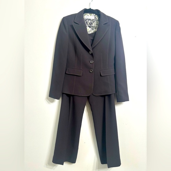 Tahari Arthur S. Levine Pant Suit Chocolate Brown 8/10 - Picture 1 of 9